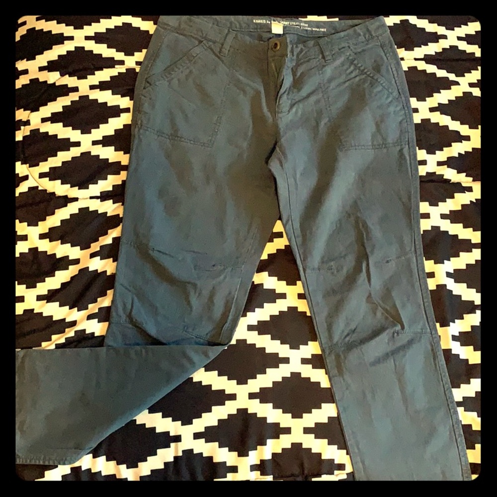 Gap skinny utility khaki Capri pant